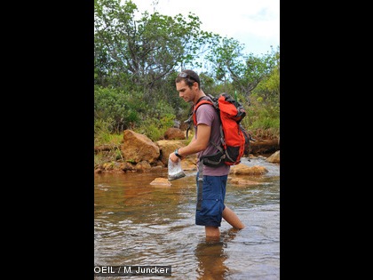 Mission terrain du 8 mai 2014 suite à l'acidification du creek de la Baie Nord Des observations et des prélèvements biologiques ont également été menés