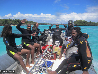 À l'eau pour une deuxième année de suivi à l'île des Pins Rendez-vous en juin pour les résultats !