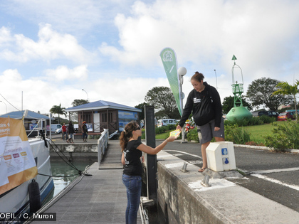 Le 1er juin dernier, l'OEIL participait à l'événement Objectif Bleu organisé par la Maison du Lagon ...puis est parti à la rencontre des passants pour les inviter à embarquer.