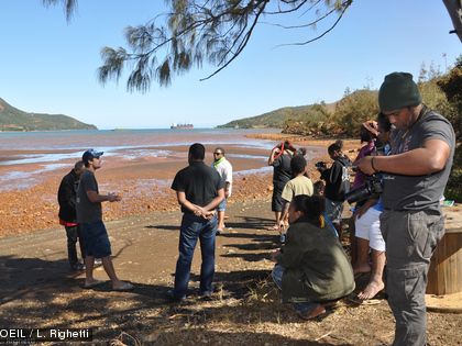 Le carrefour des jeunes de l'aire coutumière Drubéa Kapüme Dans un contexte minier, l'équipe entame l'après-midi par une introduction sur la menace industrielle et minière dans le Grand Sud.
